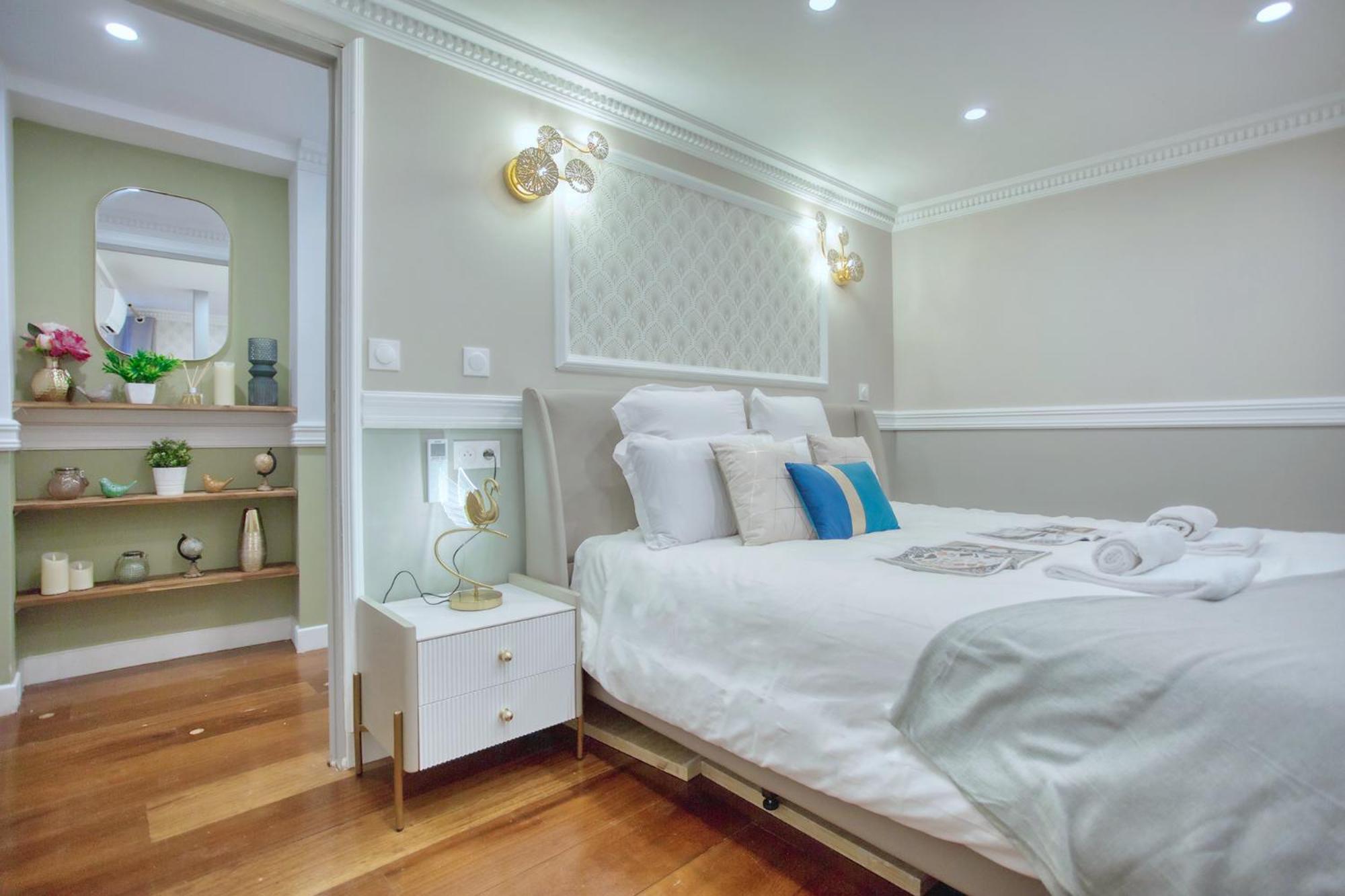 Elegant Triplex In Paris - Ideal For 10 - Aircon Buitenkant foto