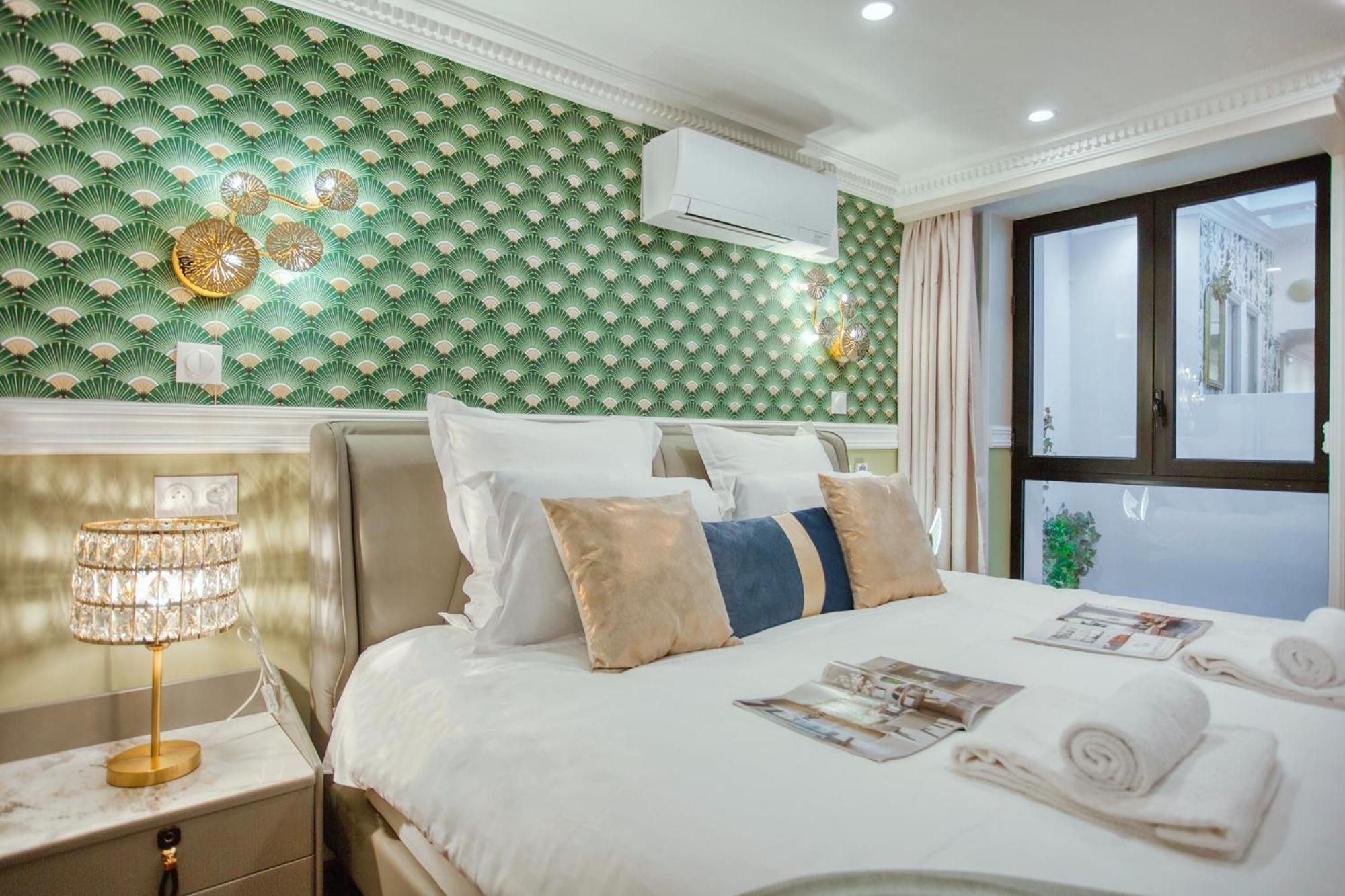 Elegant Triplex In Paris - Ideal For 10 - Aircon Buitenkant foto