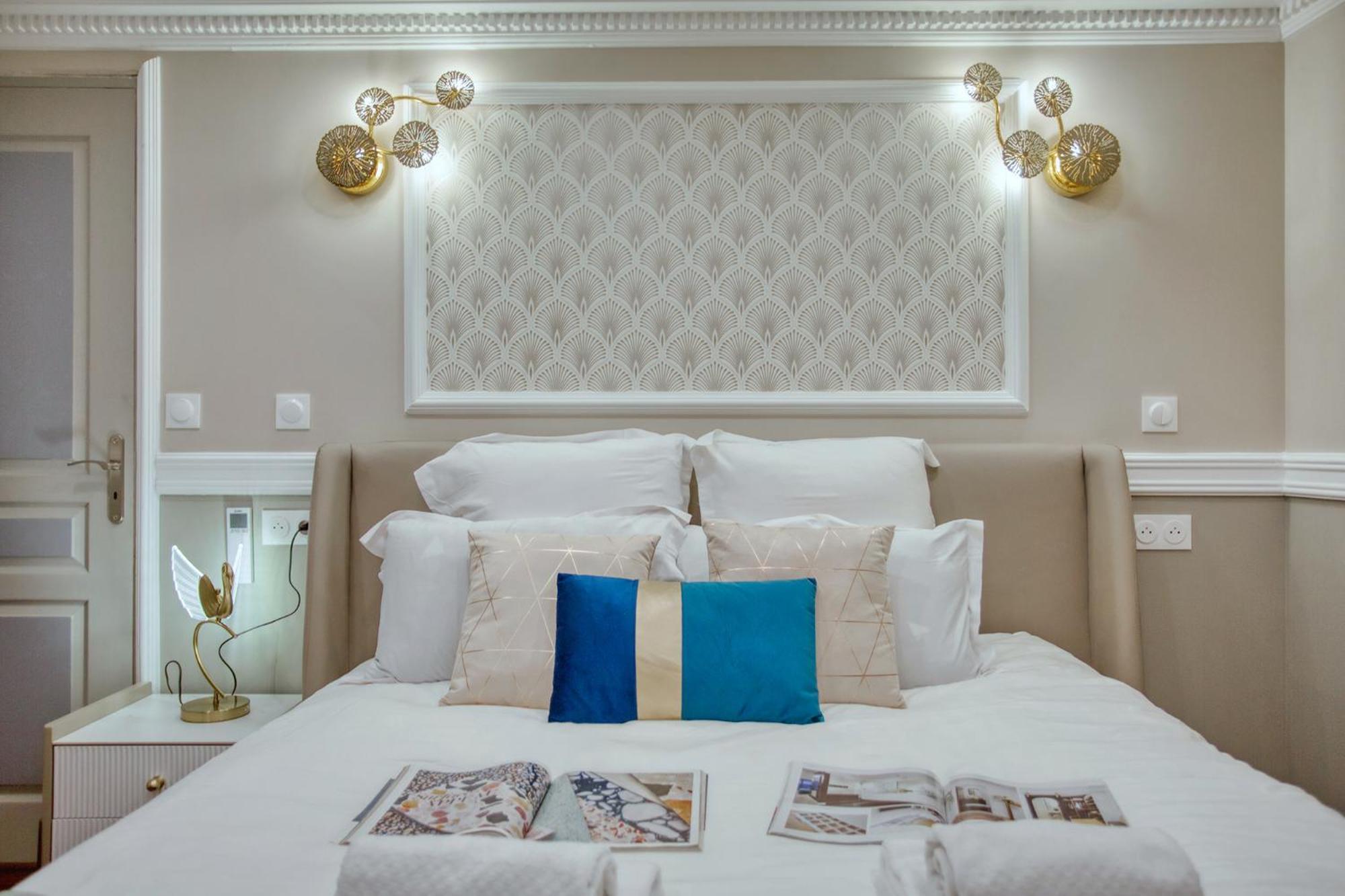 Elegant Triplex In Paris - Ideal For 10 - Aircon Buitenkant foto