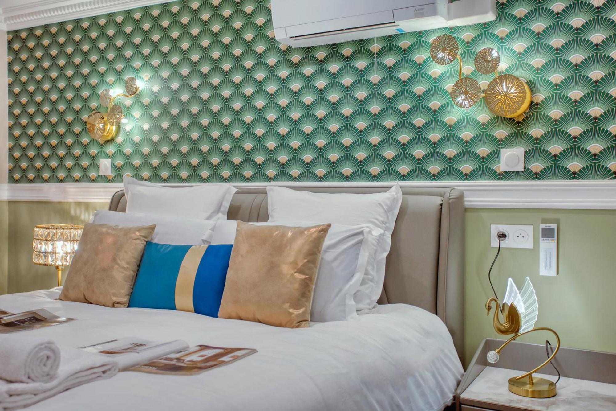 Elegant Triplex In Paris - Ideal For 10 - Aircon Buitenkant foto